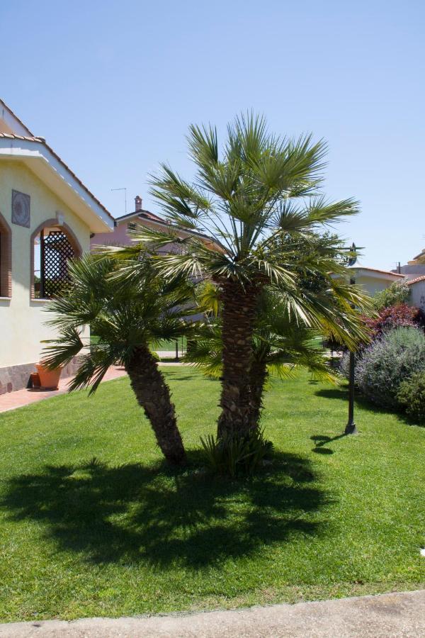 Paoline'S Suite In Villa Fiumicino Exterior foto